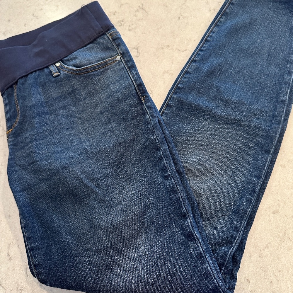 Gap true skinny maternity jeans size 29